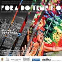 fora do templo